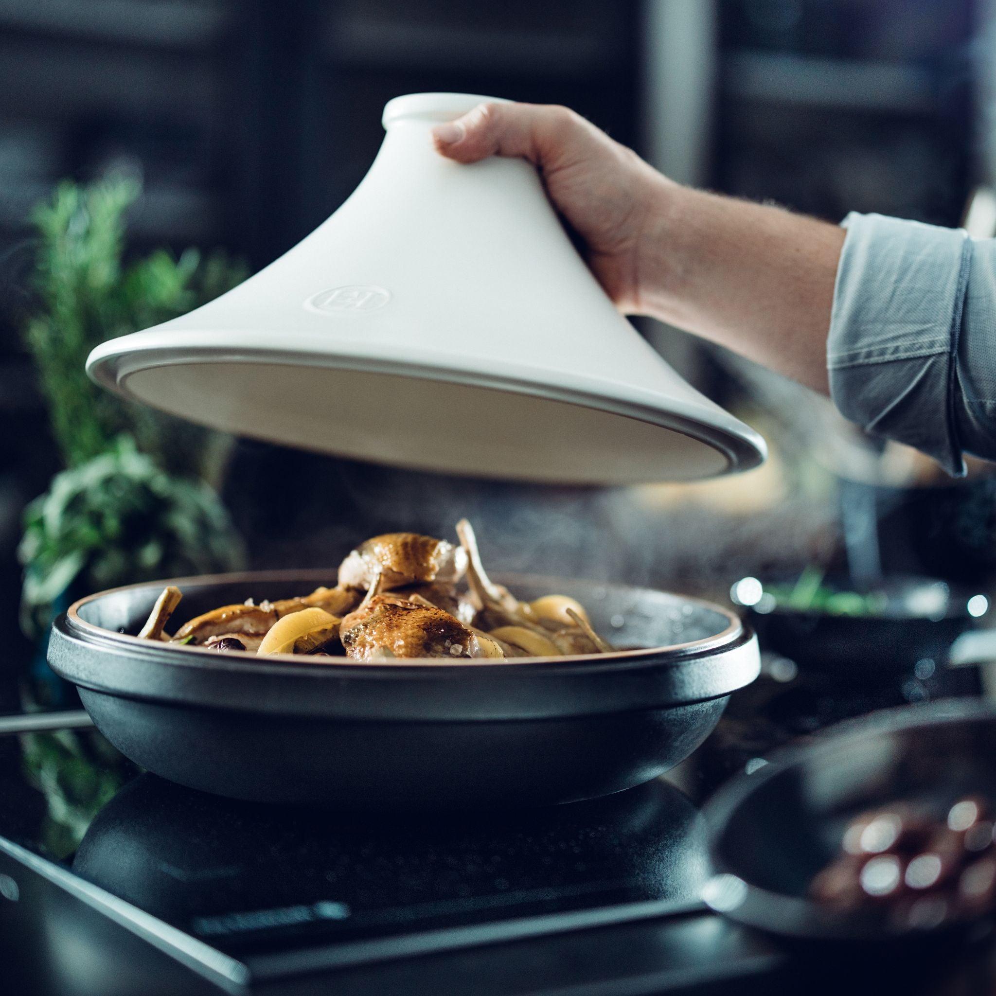 Delight Tagine White Lid/Slate Base - HAUSwares