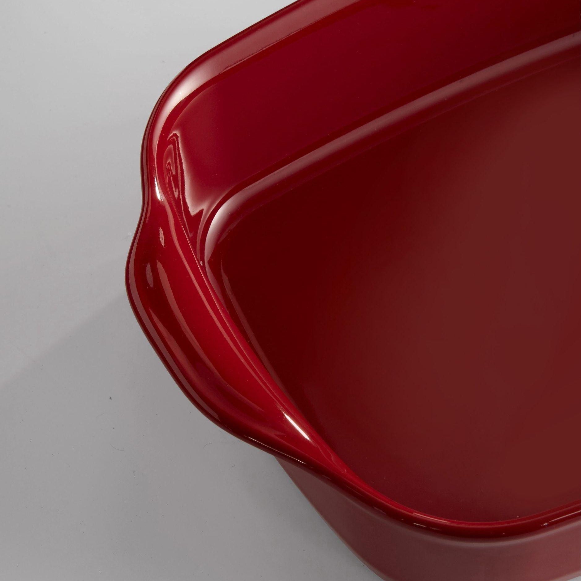 Rectangular Oven Dish Burgundy 36.5cm x 23.5cm - HAUSwares