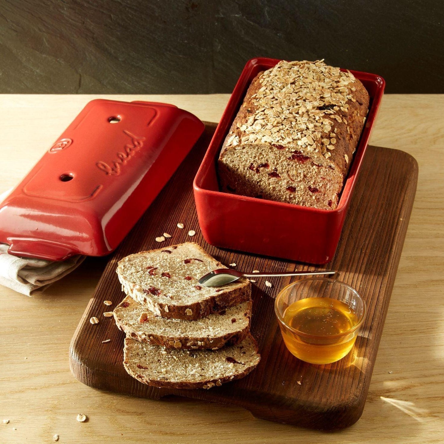  Bread Loaf Baker Burgundy 28cm x 13cm - HAUSwares