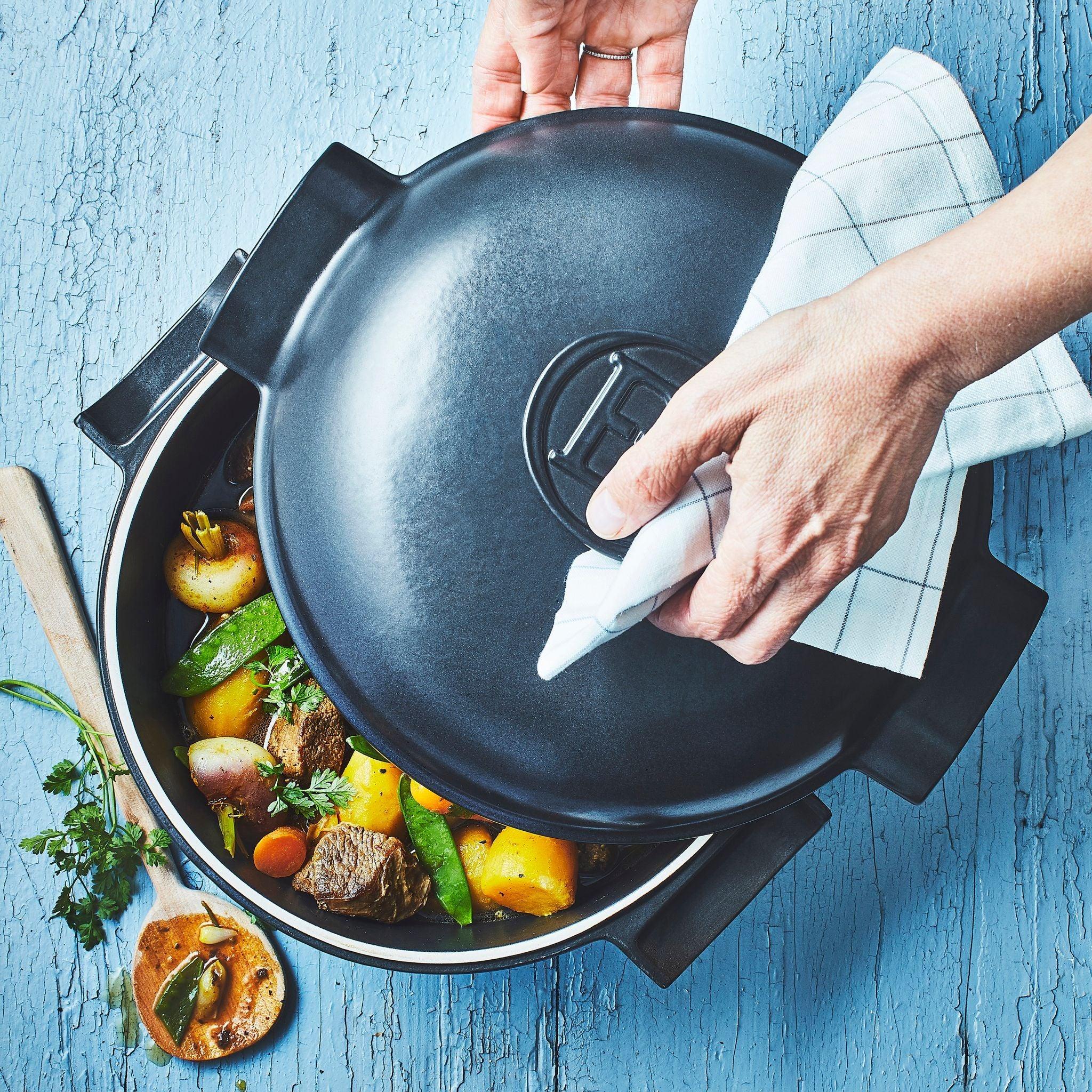  Delight Round Casserole Dish Slate 22.5cm 2l - HAUSwares